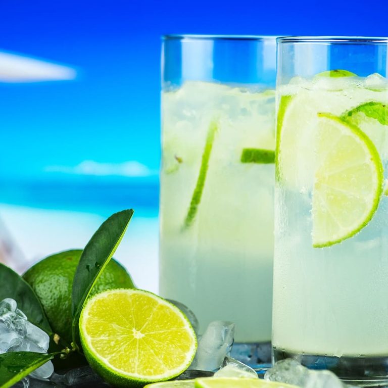 two summer drinks with lemon